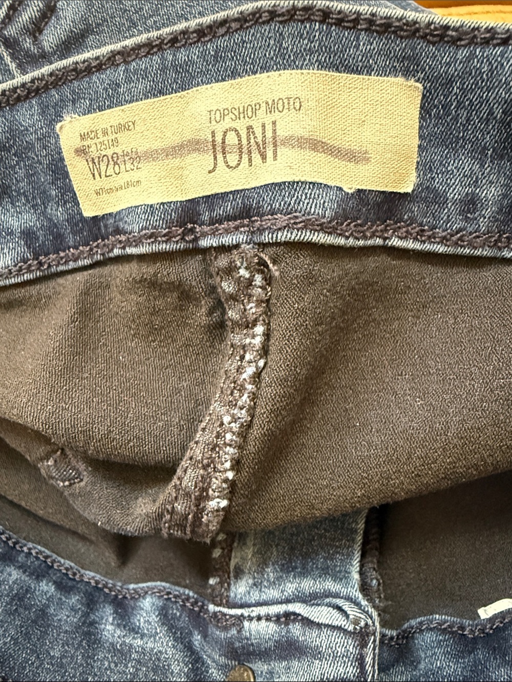 Joni Jeans With Super Rips - Picture 5 of 5